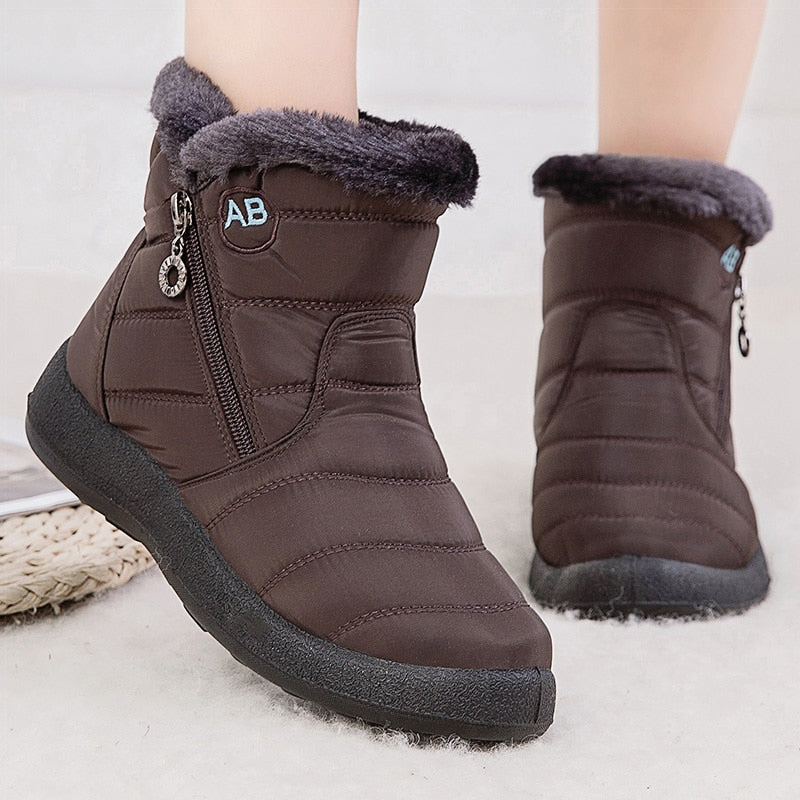 Botas Femininas impermeáveis pelúciadas, super confortáveis.